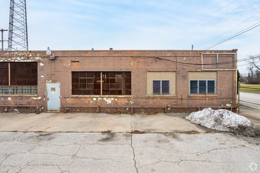 More Photos Of 1716 S Jefferson Ave, Saginaw Warehouse For Sale