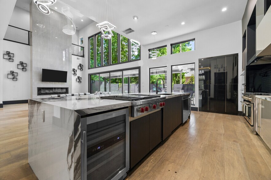 More Photos Of 2401 Greenglade Rd NE, Atlanta Specialty For Sale