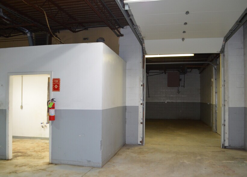 More Photos Of 10027 Railroad St, Lake City Warehouse For Sale