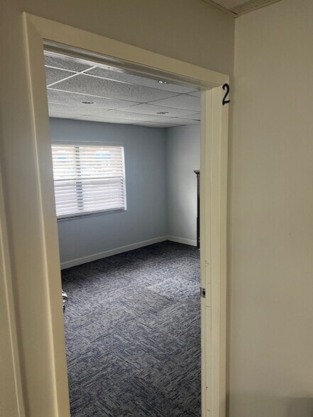 More Photos Of 750 N 94th Ave, Saint Petersburg Office For Lease