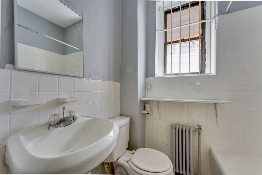 More Photos Of 130-146 Garrett Rd, Upper Darby Township Apartments For Sale