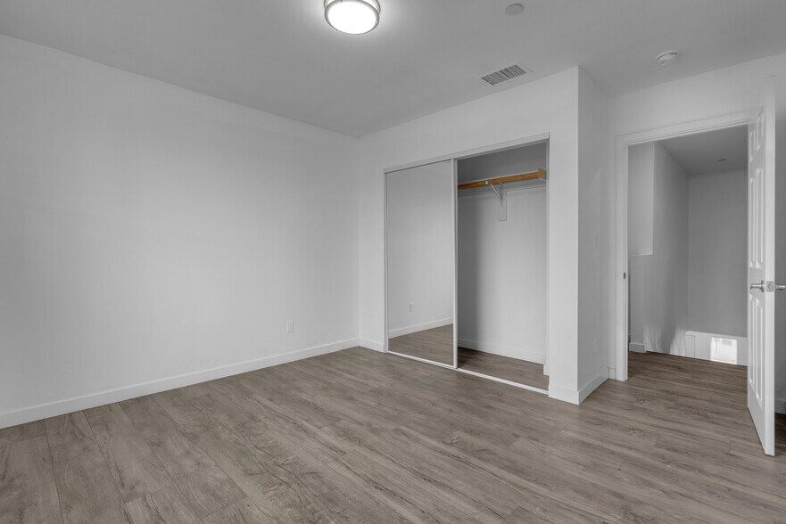 More Photos Of 2042 E El Segundo Blvd, Compton Apartments For Sale