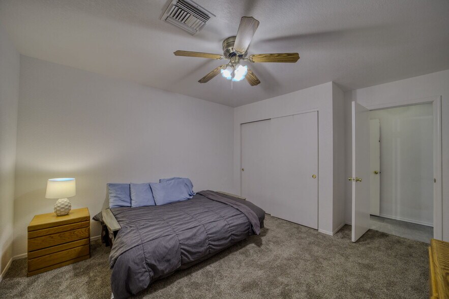 More Photos Of 5201 S Highway 95, Fort Mohave Storefront Retail Office For Sale