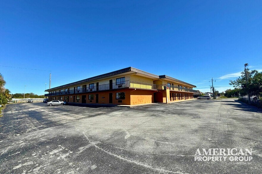More Photos Of 14000 Tamiami Trl, North Port Hotel For Sale