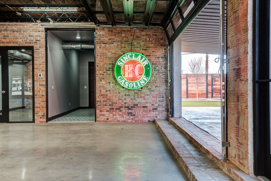 More Photos Of 1213 Crickets Ave, Lubbock Storefront For Sale