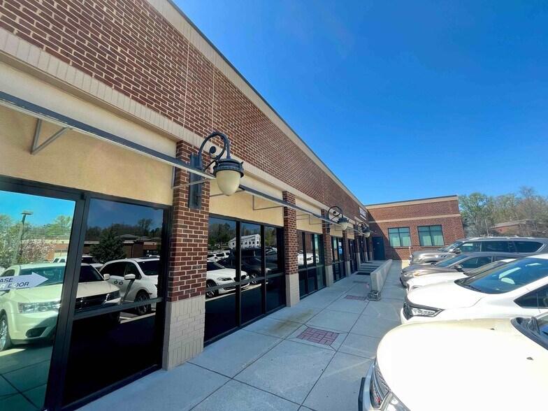 More Photos Of 521 Montgomery Hwy, Vestavia Hills Unknown For Lease