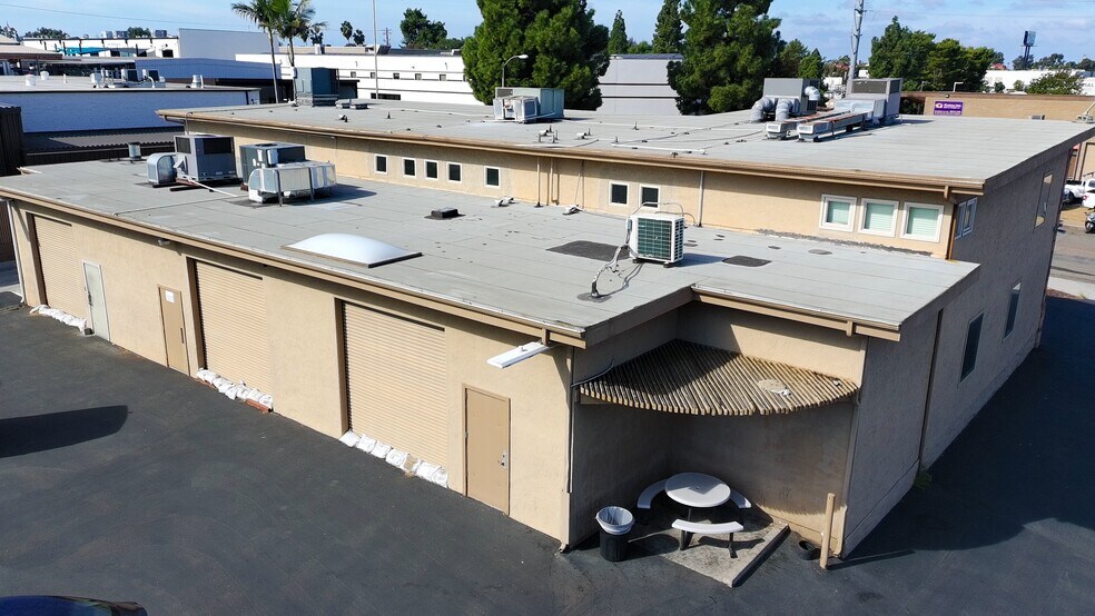 More Photos Of 7667 Vickers St, San Diego Warehouse For Sale