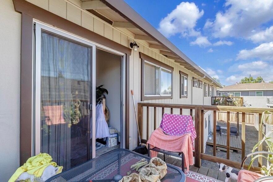 238 Poplar Ave, Redwood City, CA 94061 Apartments For Sale