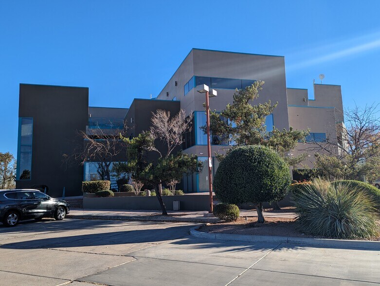 More Photos Of 333 W Wilcox Dr, Sierra Vista Office For Lease