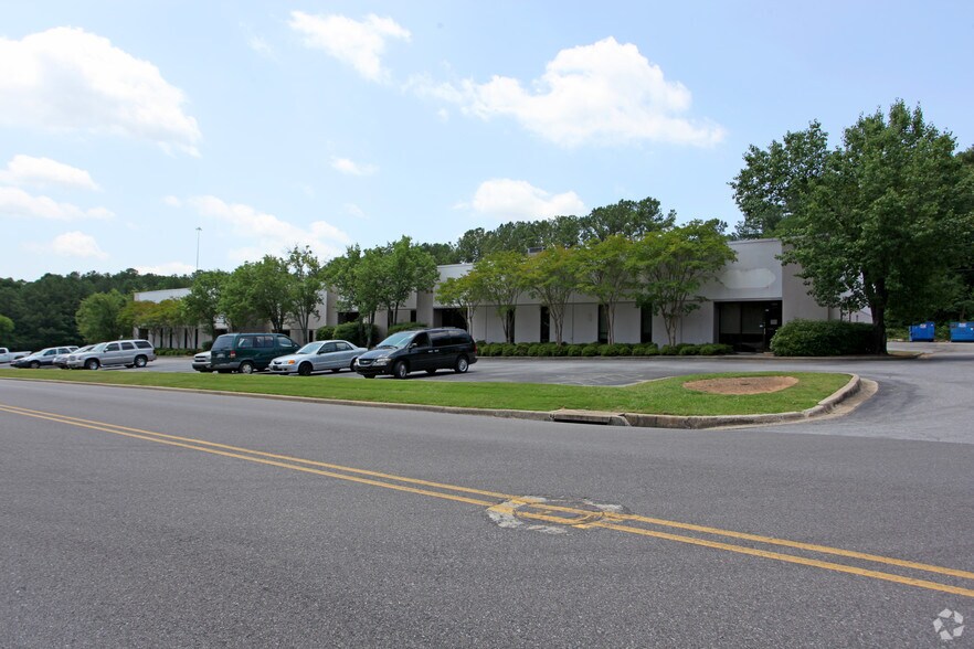 More Photos Of 3580 Lorna Ridge Dr, Vestavia Hills Flex For Lease