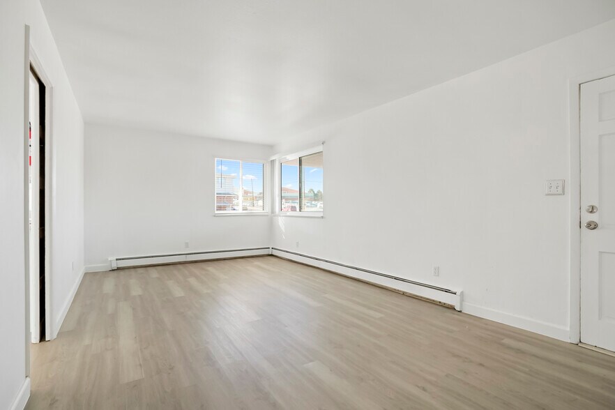 More Photos Of 5710 S Pennsylvania St, Littleton Apartments For Sale