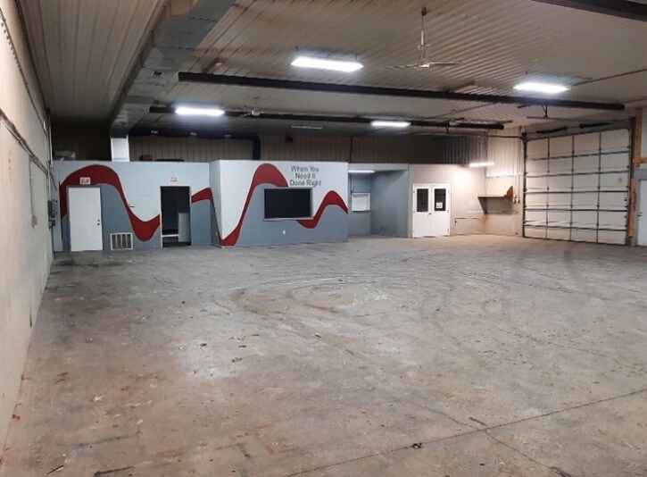 More Photos Of 58640 IN-15, Goshen Flex For Sale