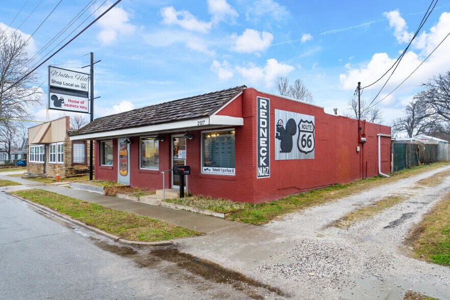 More Photos Of 2127-2129 W College St, Springfield Loft Creative Space For Sale