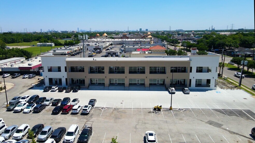 More Photos Of 11754 Bellaire Blvd, Houston Storefront Retail Office For Lease