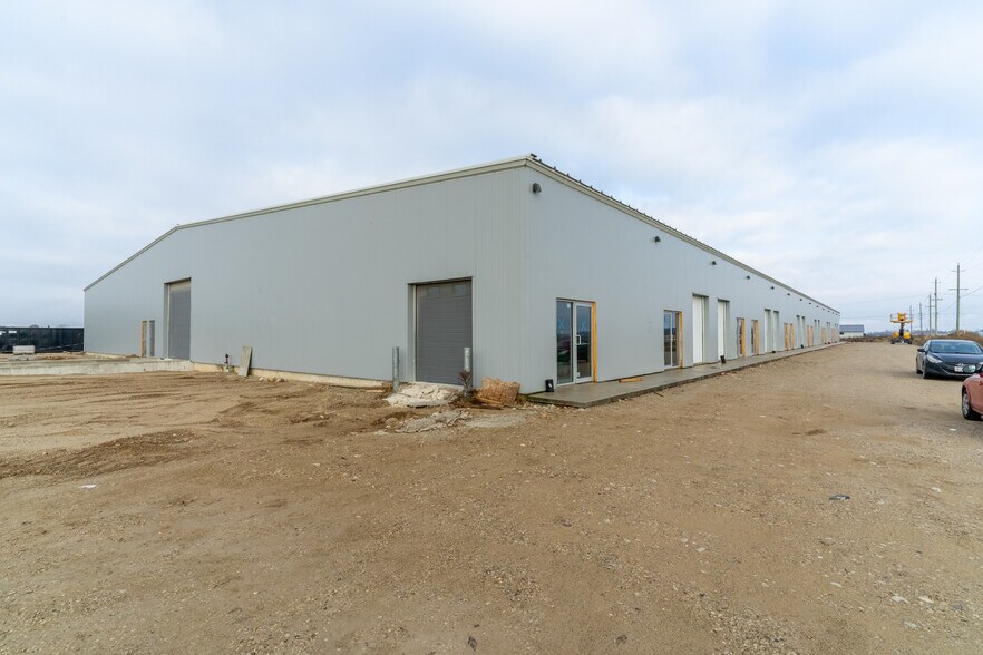 More Photos Of 595 1st St, Hanover Warehouse For Lease