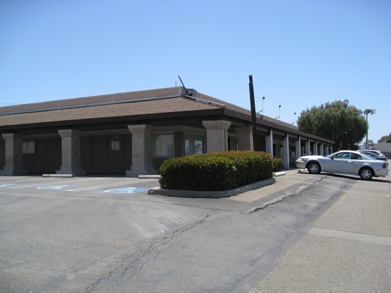 More Photos Of 205 W Torrance Blvd, Carson Warehouse For Lease