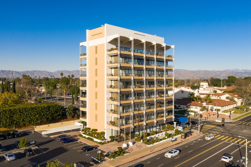 Primary Photo Of 13701 Riverside Dr, Sherman Oaks Office For Lease