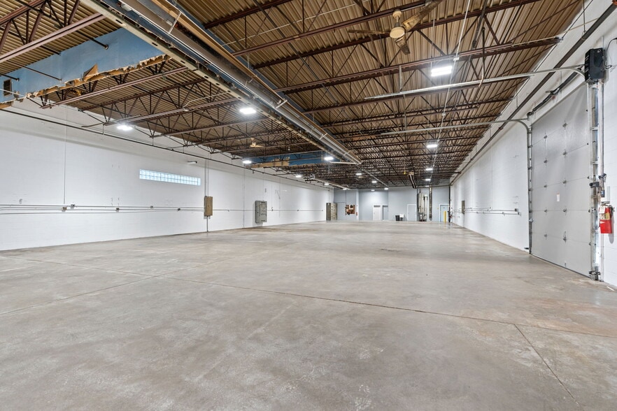 More Photos Of 7075 N 21st Ave, Hugo Industrial For Sale