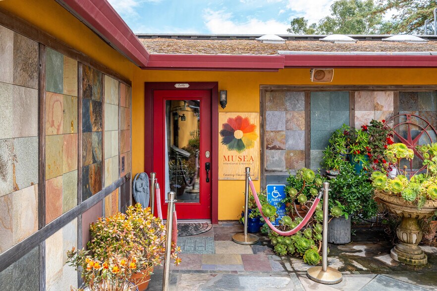 More Photos Of 75 Fremont Dr, Sonoma Storefront Retail Residential For Sale