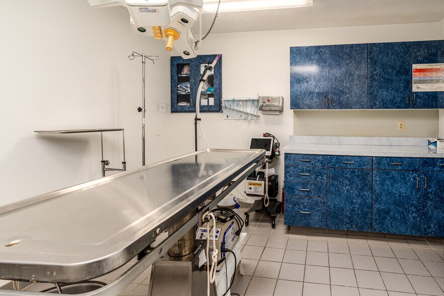 More Photos Of 602 S Court St, Marion Office For Sale