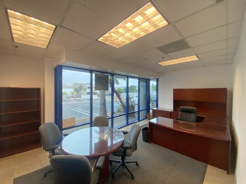 More Photos Of 17892- B Gothard St, Huntington Beach Manufacturing For Lease