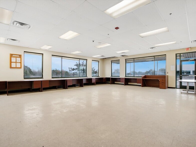 More Photos Of 8325 Jack Finney Blvd, Greenville Medical For Lease