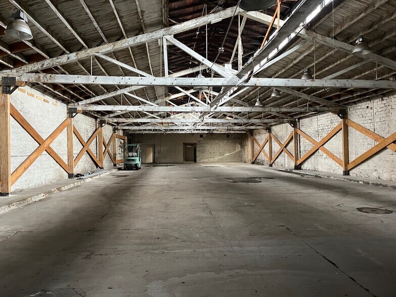 More Photos Of 1501 Jackson St, Oakland Warehouse For Lease