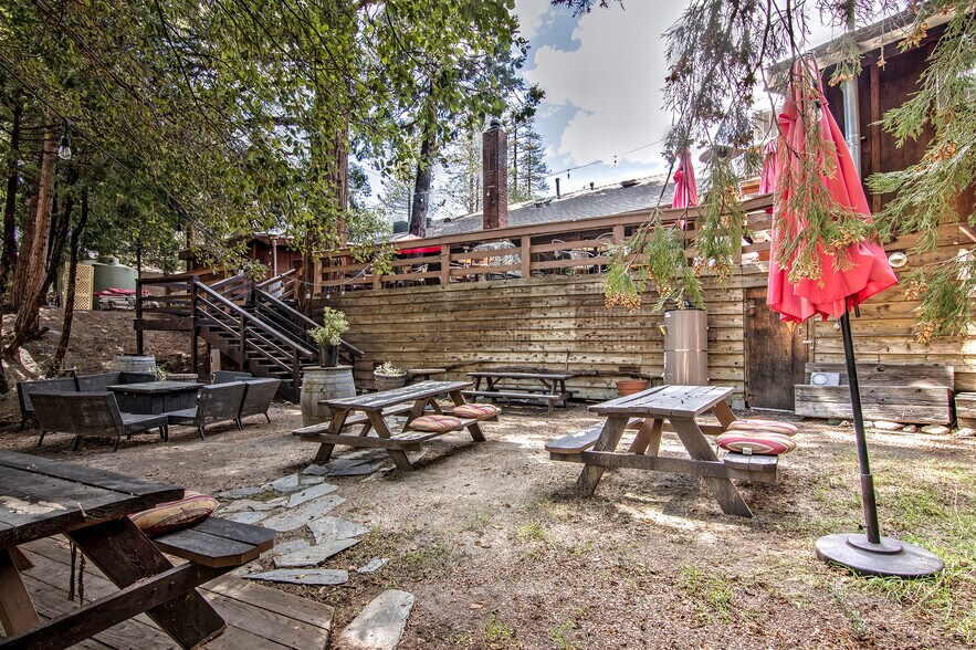More Photos Of 54905 N Circle Dr, Idyllwild-Pine Cove Restaurant For Lease