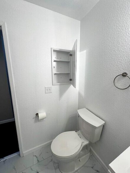 More Photos Of 2944 Del Paso Blvd, Sacramento Apartments For Sale
