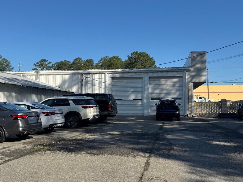 More Photos Of 118 Roberson Mill rd, Milledgeville General Retail For Lease