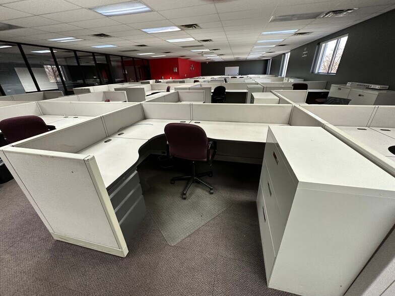 More Photos Of 11355 Stephens Rd, Warren Office For Lease