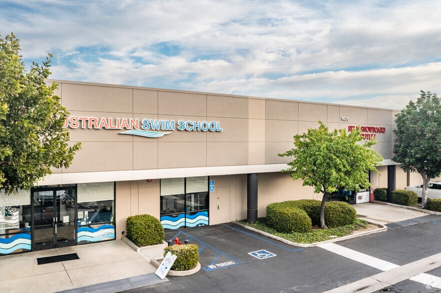 Primary Photo Of 1400-1408 Village Way, Santa Ana Showroom For Lease
