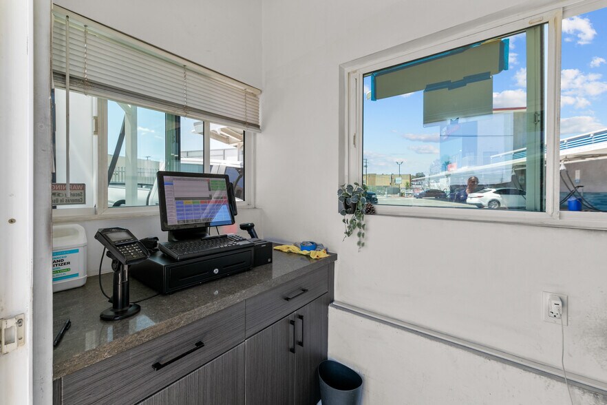 More Photos Of 8016 Slauson Ave, Montebello Carwash For Sale