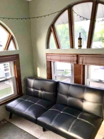 More Photos Of 809 N Walnut St, Bloomington Apartments For Sale