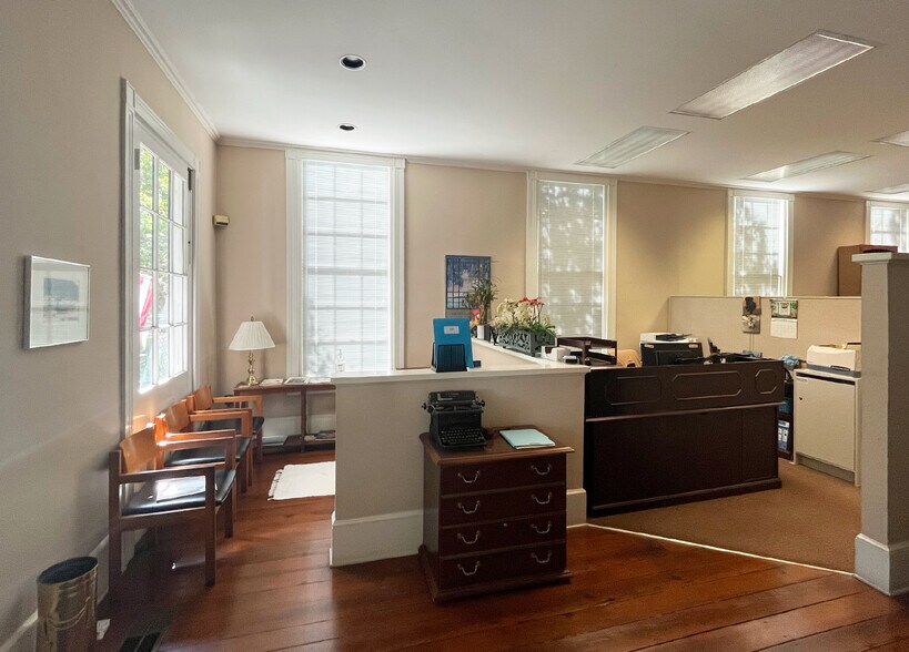 More Photos Of 205 N Conception St, Mobile Office For Sale