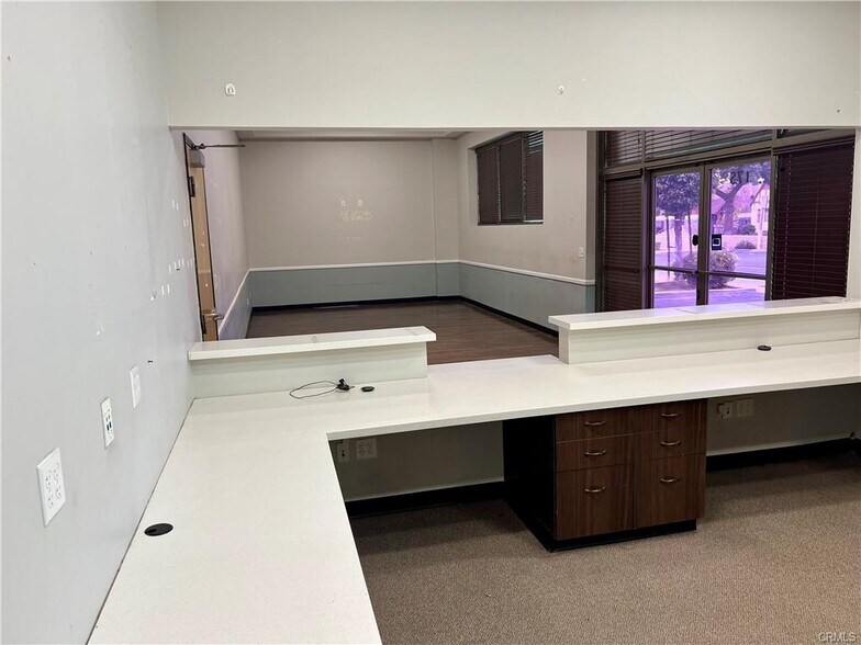 More Photos Of 175 E 9th St, Corona Medical For Lease