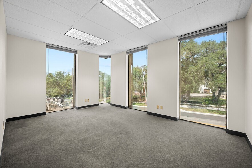 More Photos Of 1411 West Ave, Austin Office For Sale