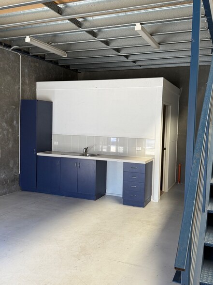 More Photos Of 11 Bergin St, Gerringong Warehouse For Lease