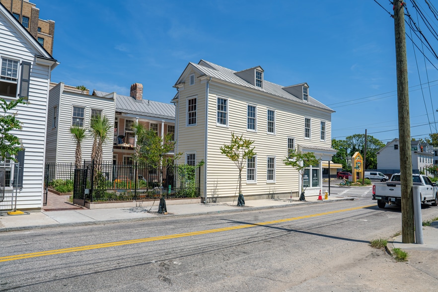 More Photos Of 40 Line St, Charleston Apartments For Lease