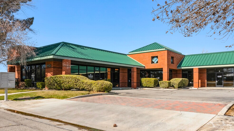 More Photos Of 1113 W Avenue M4, Palmdale Office For Lease