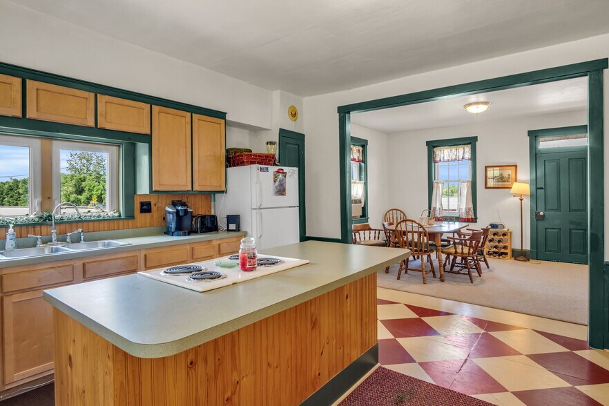 More Photos Of 3 Orchard Rd, Liverpool Winery Vineyard For Sale