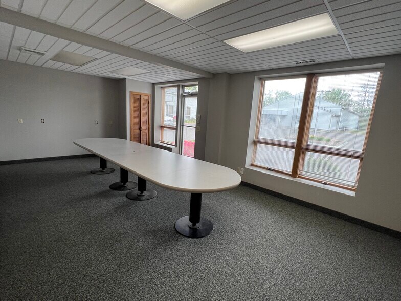 More Photos Of 104 Moody St, Ludlow Medical For Lease