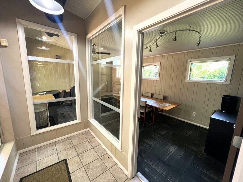 More Photos Of 4384 SE Oakdale Rd, Smyrna Office For Sale
