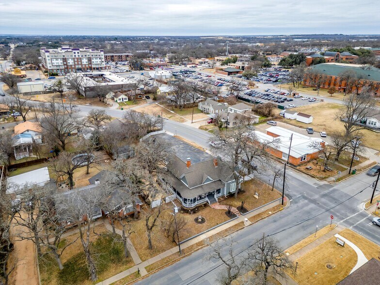 More Photos Of 1092 W Tarleton St, Stephenville Hospitality For Sale