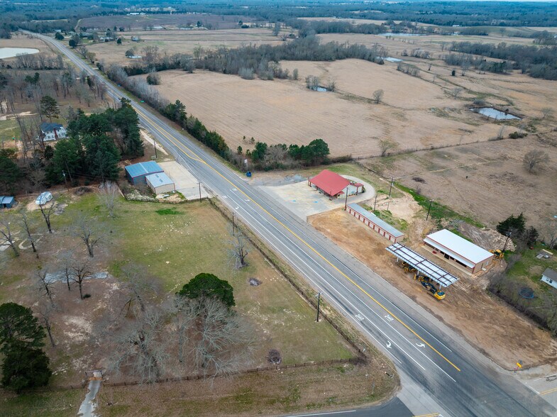 More Photos Of 17589 TX-19 Hwy, Montalba General Retail For Sale