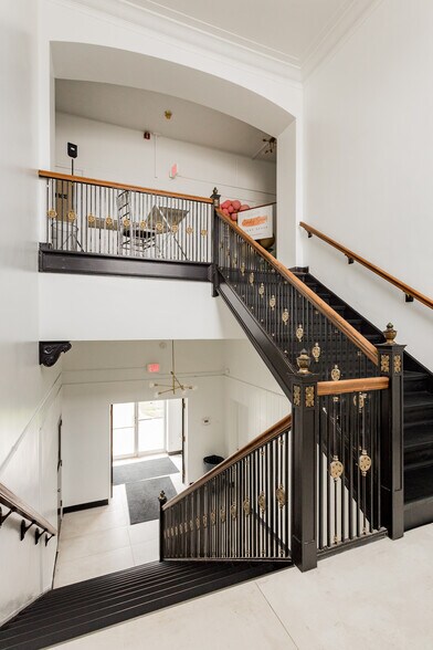 More Photos Of 3901 Christopher St, Hamtramck Manufacturing For Lease