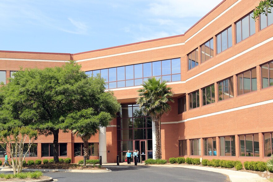 More Photos Of 1300 Hospital Dr, Mount Pleasant Medical For Lease