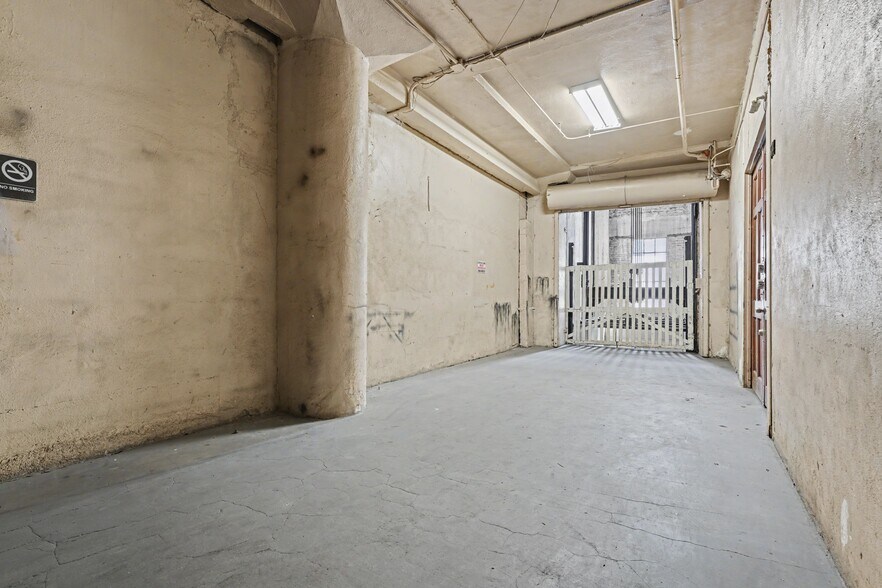 More Photos Of 421 E 6th St, Los Angeles Warehouse For Sale