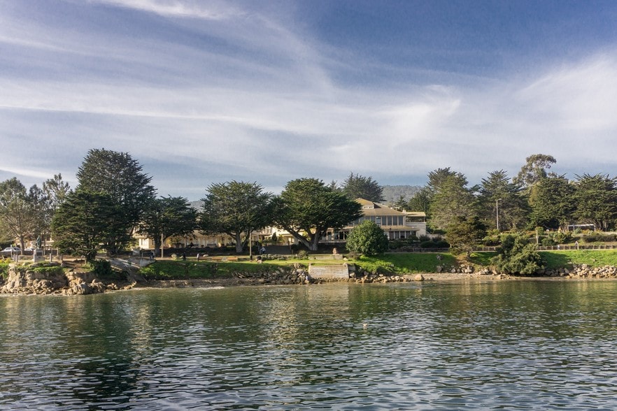 More Photos Of 99 Pacific St, Monterey Loft Creative Space For Lease