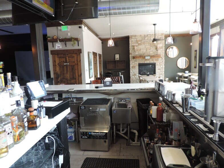 More Photos Of 409 E Main St, Frisco Storefront For Lease